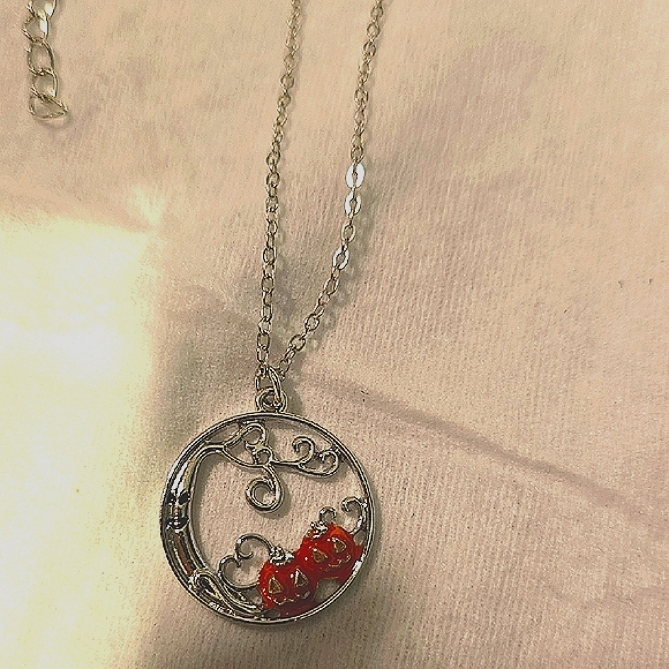 Chic Silver Necklace With Orange Accents